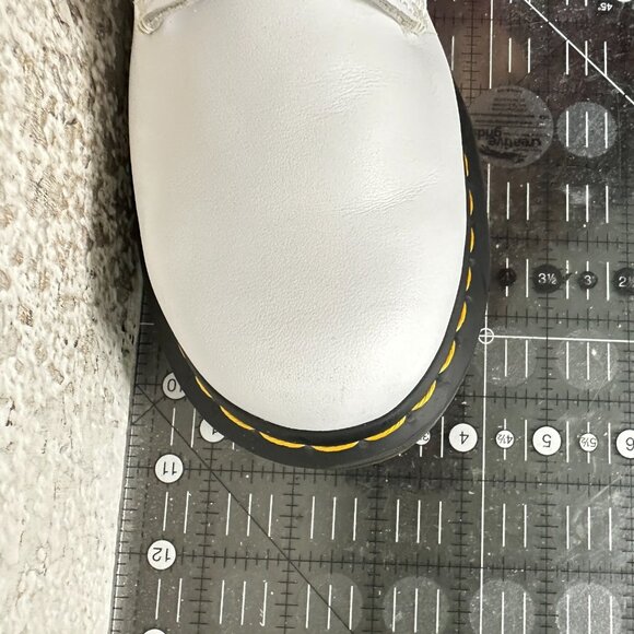 Dr. Martens The Original 1460 Women Size 7 White Leather 8 Hole Combat Boot - Picture 11 of 11